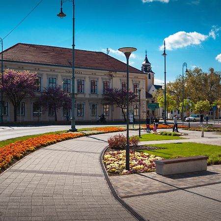 Berill Suites Sárvár Exterior foto