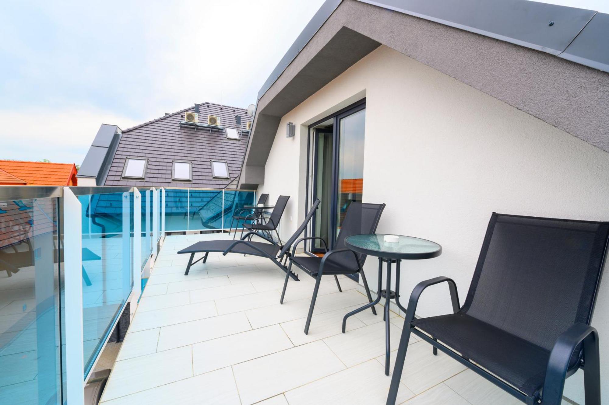 Berill Suites Sárvár Exterior foto